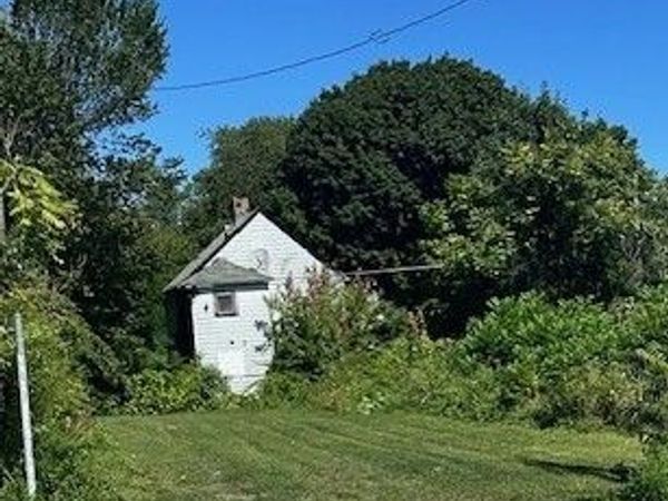 7305 Montgomery Avenue, Cleveland, OH 44104