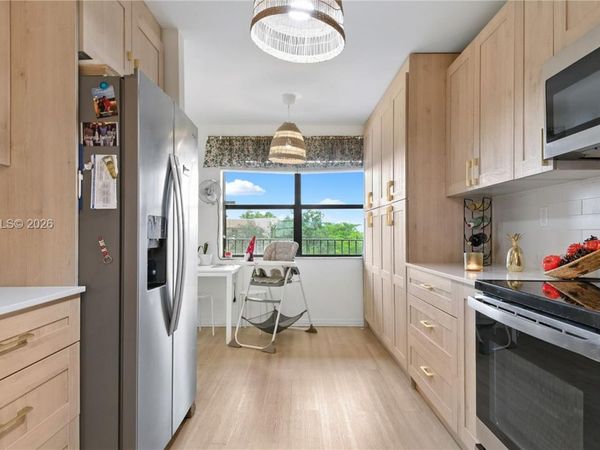 2705 NW 104th Ave, Unit 406, Sunrise, FL 33322