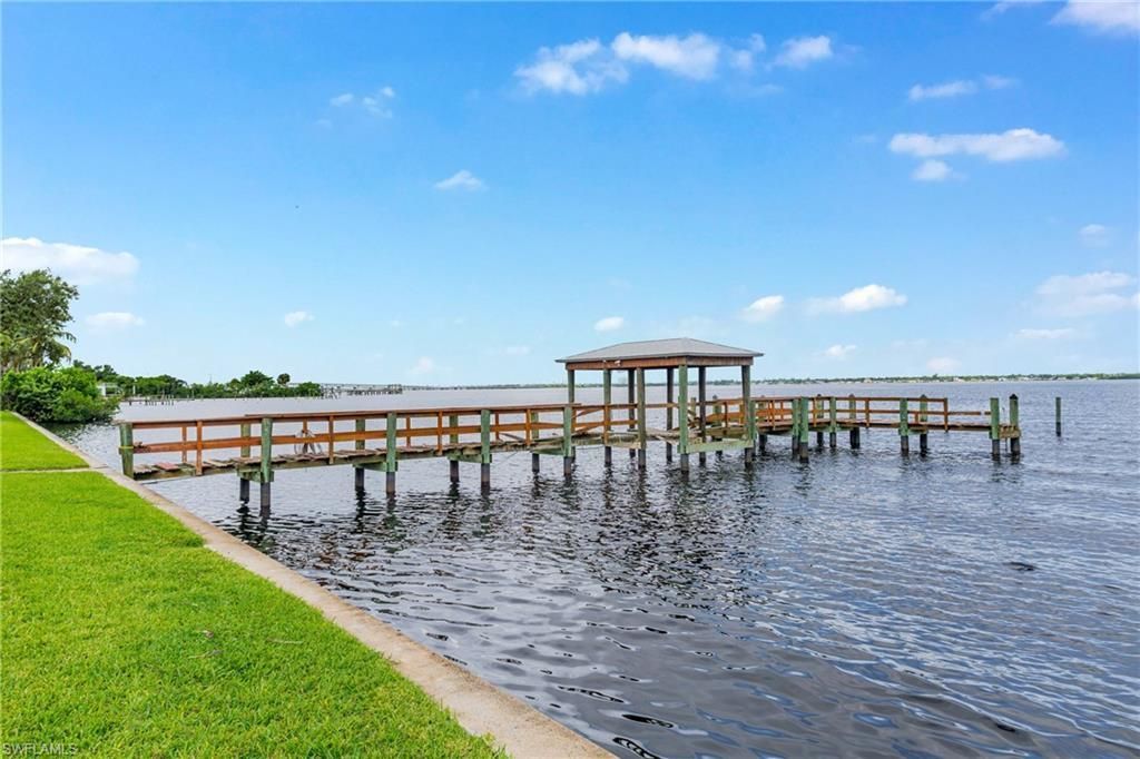 3225 E Riverside Dr, Fort Myers, FL 33916 Photo