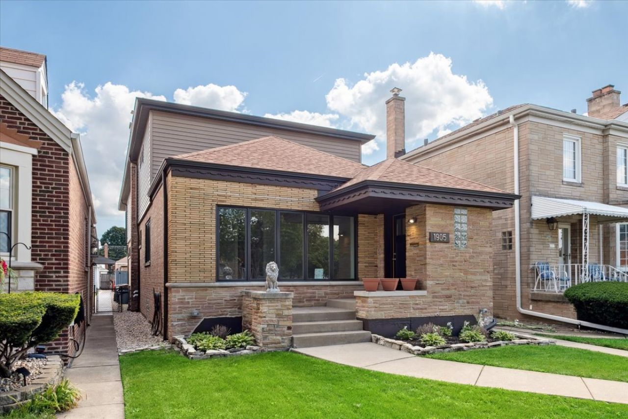 1905 N Nordica Avenue, Chicago, IL 60707 Main Photo