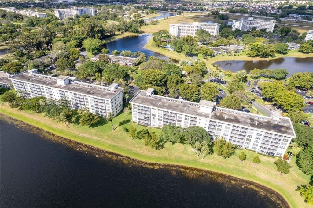 3100 N Course Ln, Unit 502, Pompano Beach, FL 33069 Photo