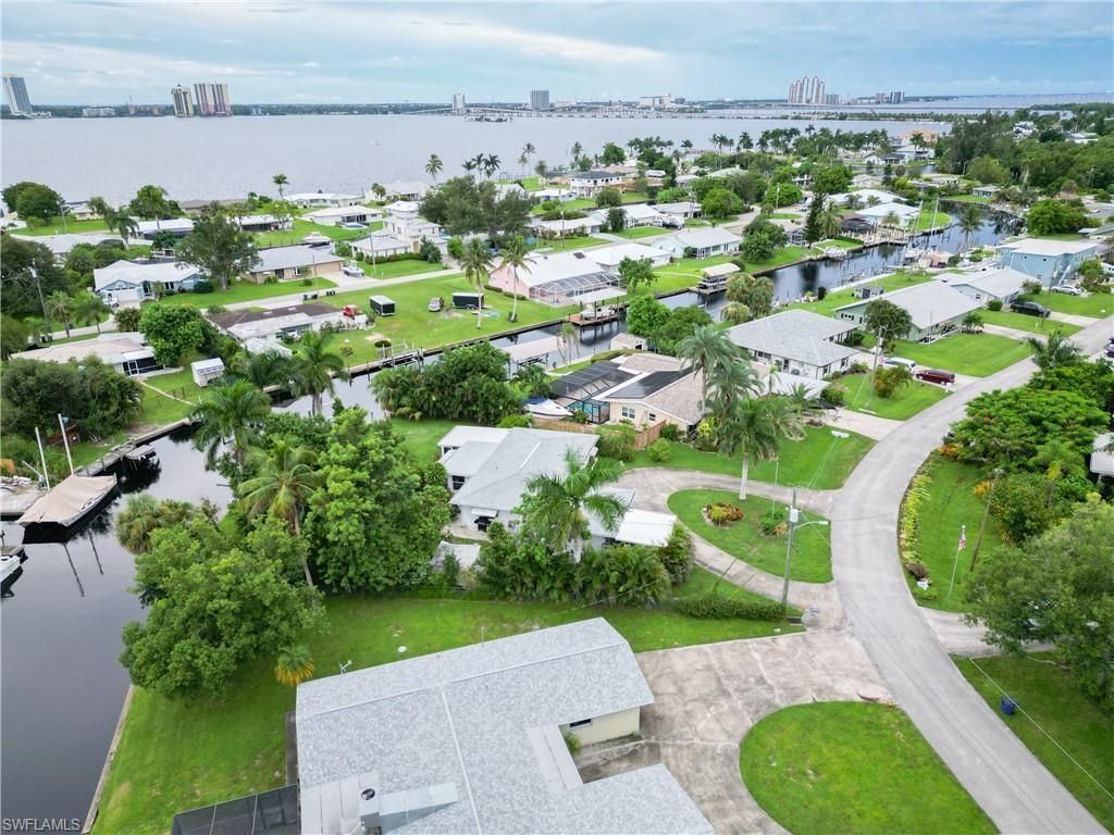 1358 Sunrise Dr, North Fort Myers, FL 33917 Photo