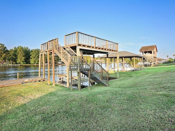 11408 River Highlands, St Amant, LA 70774