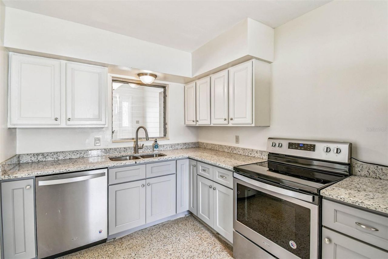 1101 81st Avenue N, Saint Petersburg, FL 33702 Photo