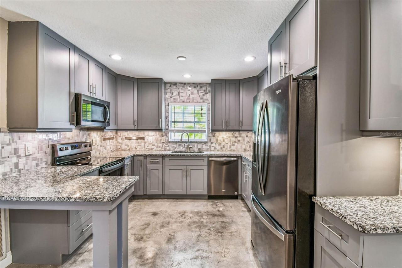 1101 81st Avenue N, Saint Petersburg, FL 33702 Photo
