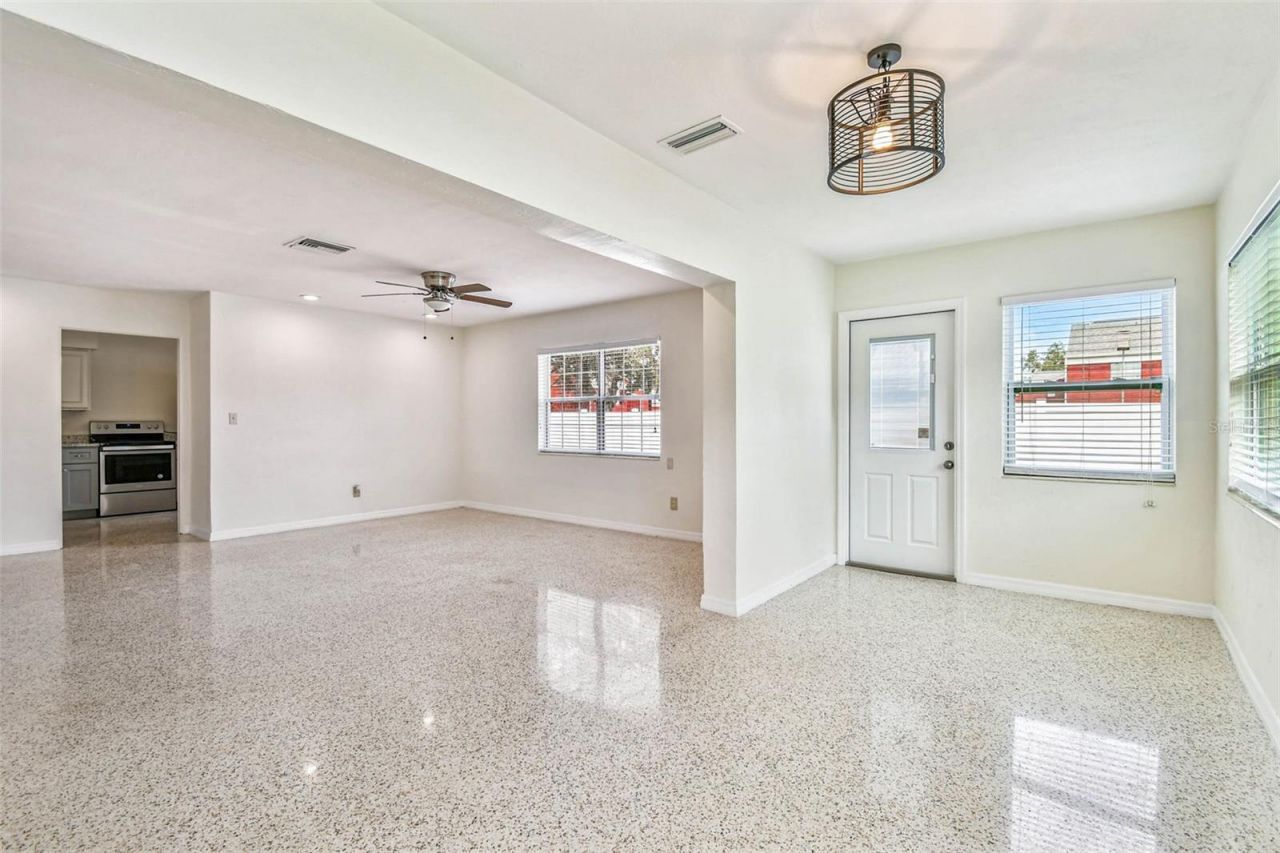 1101 81st Avenue N, Saint Petersburg, FL 33702 Photo