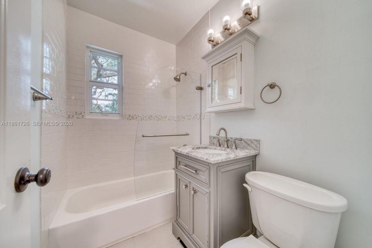 5640 SW 78th St, Unit 124C, Miami, FL 33143 Photo