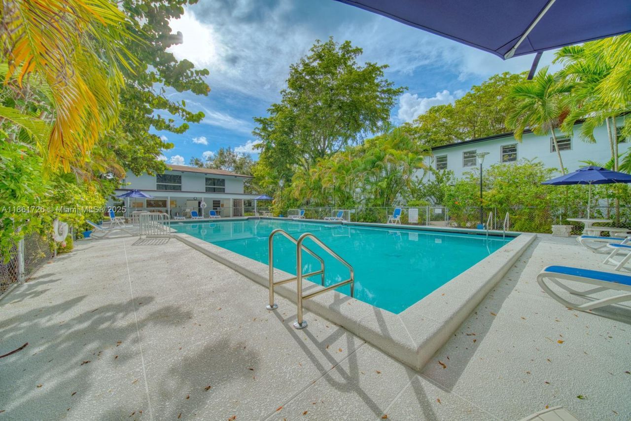 5640 SW 78th St, Unit 124C, Miami, FL 33143 Photo