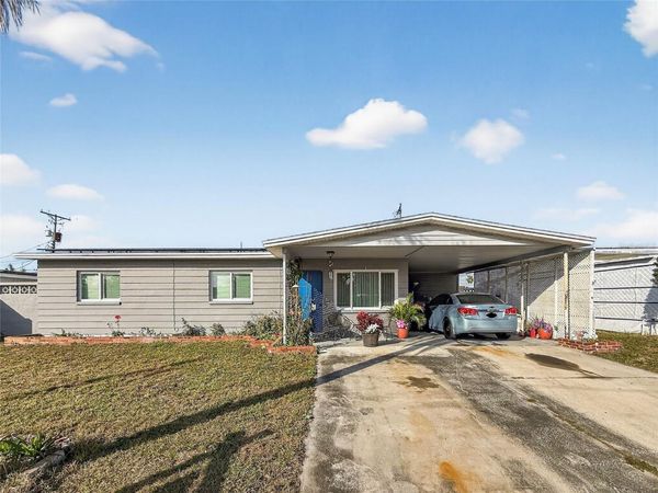 8009 CORNWALL LANE, TAMPA, FL 33615