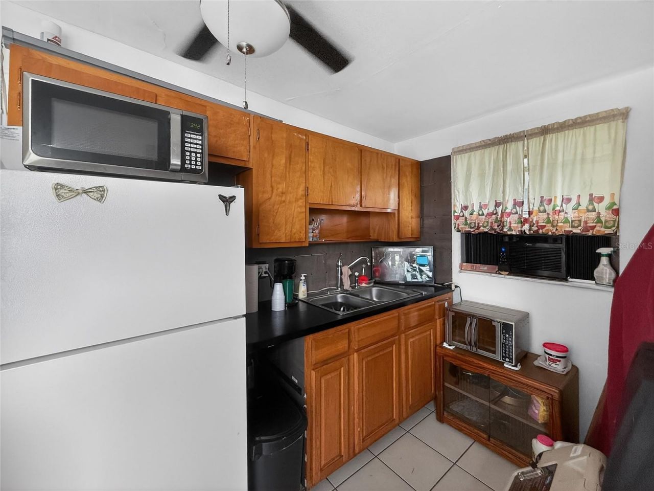 8009 Cornwall Lane, Tampa, FL 33615 Photo