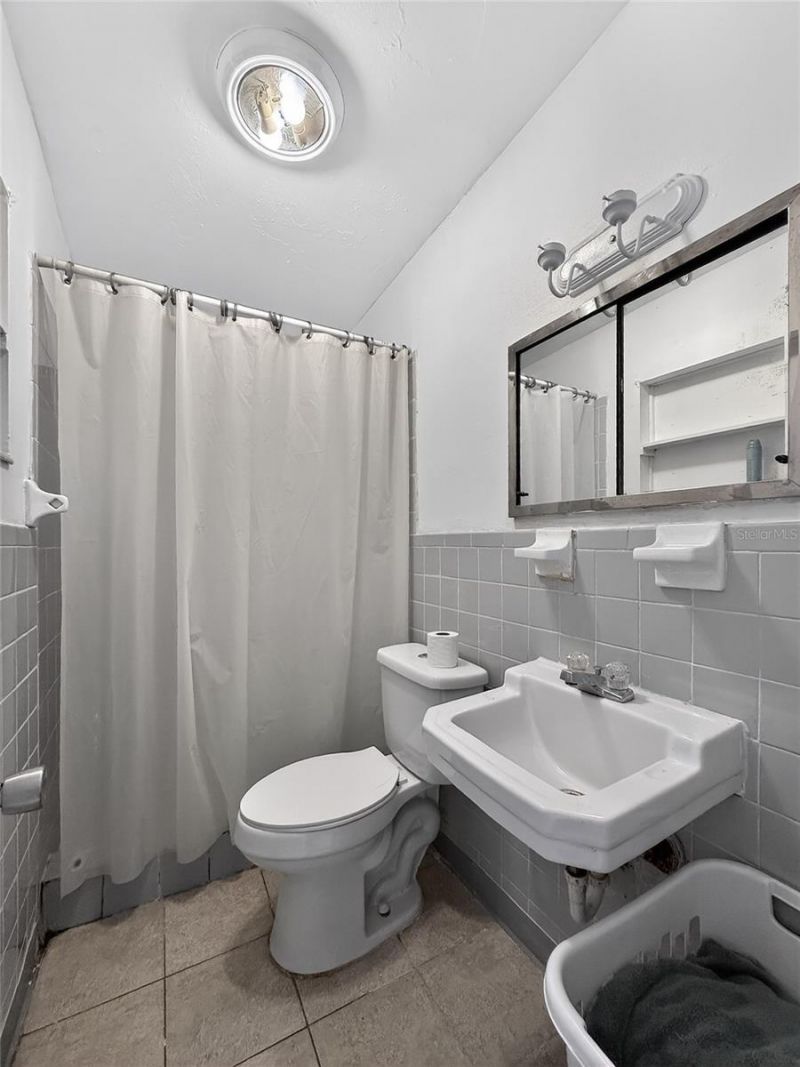 8009 Cornwall Lane, Tampa, FL 33615 Photo