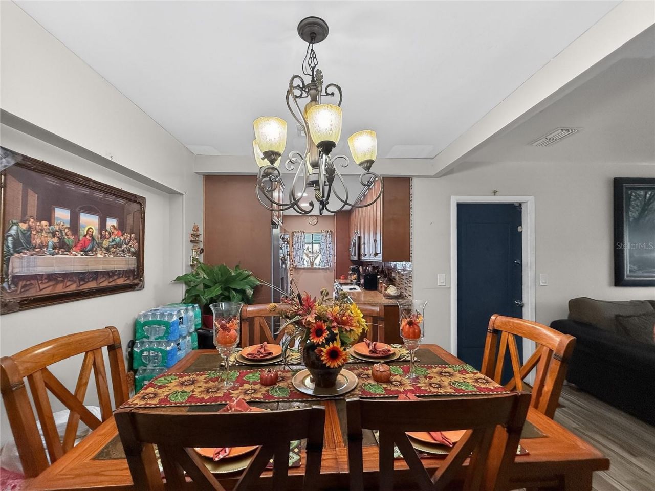 8009 Cornwall Lane, Tampa, FL 33615 Photo