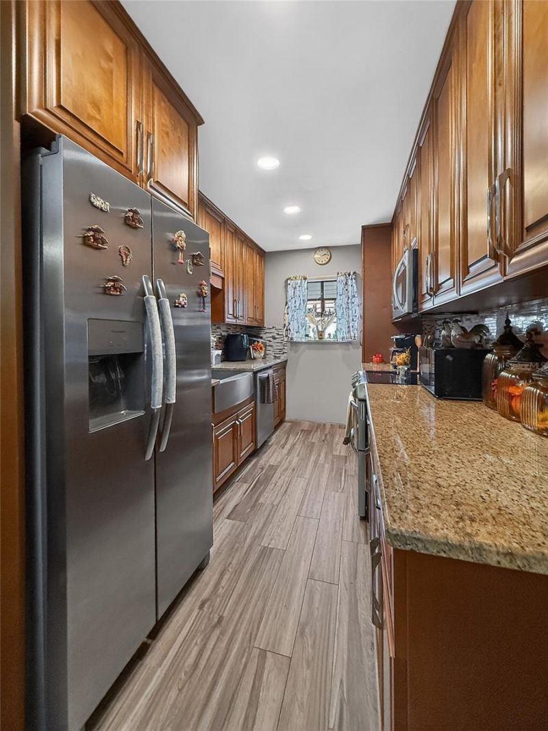 8009 Cornwall Lane, Tampa, FL 33615 Photo