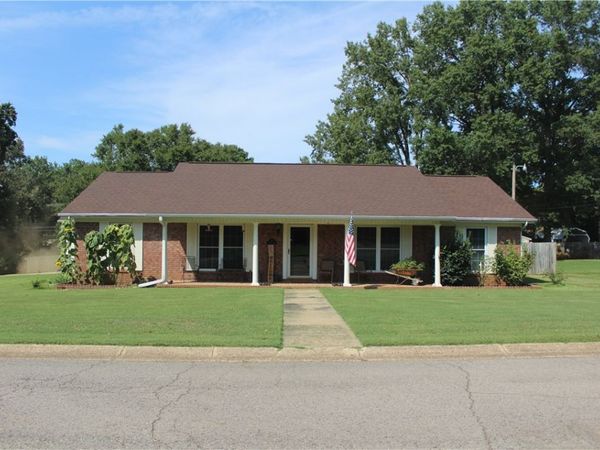 26 Sherwood Lane, Clarksville, AR 72830