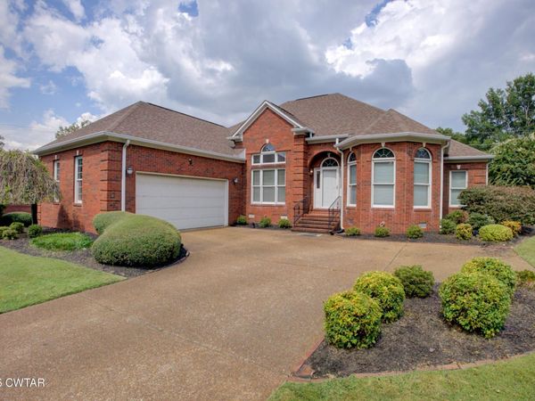 7 Sutton Place, Jackson, TN 38305