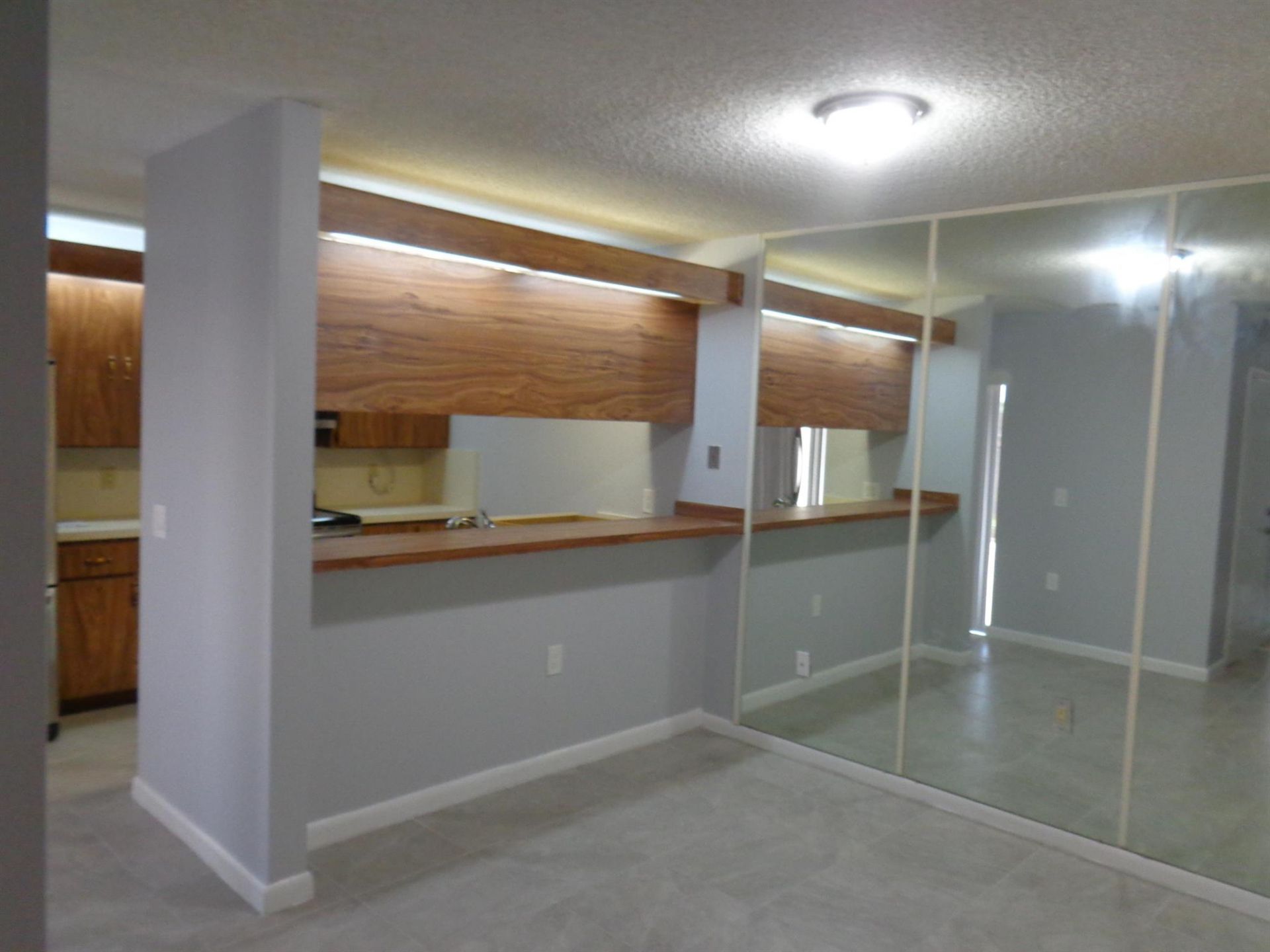 1015 10th Way, Unit 1015, West Palm Beach, FL 33407 Photo