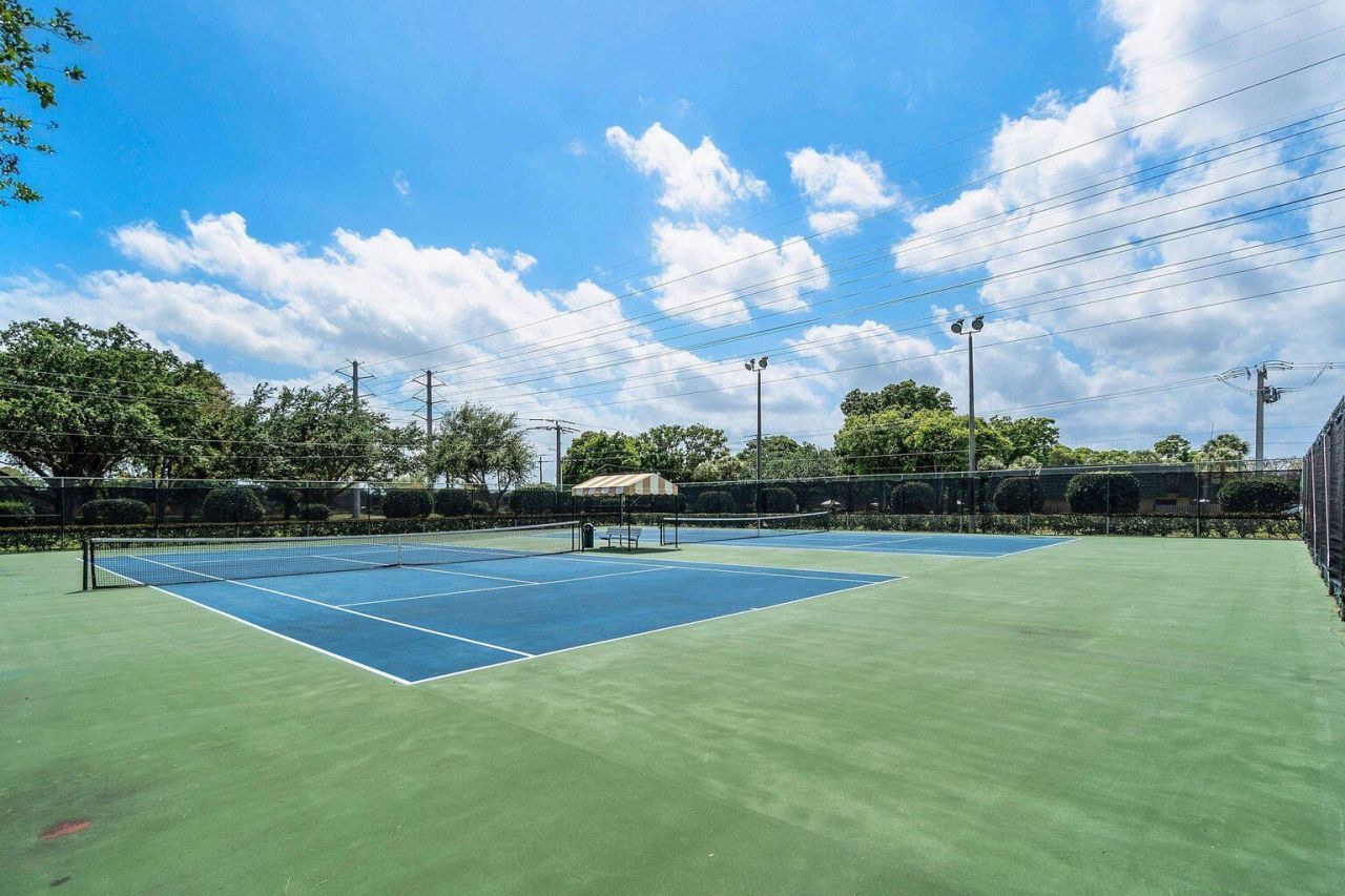 1015 10th Way, Unit 1015, West Palm Beach, FL 33407 Photo