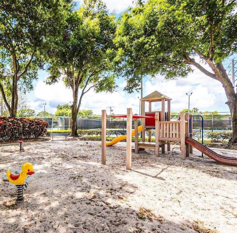 1015 10th Way, Unit 1015, West Palm Beach, FL 33407 Photo