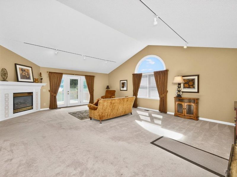 1210 Stephanie Drive, Unit 3, Hamilton, OH 45013 Photo 4