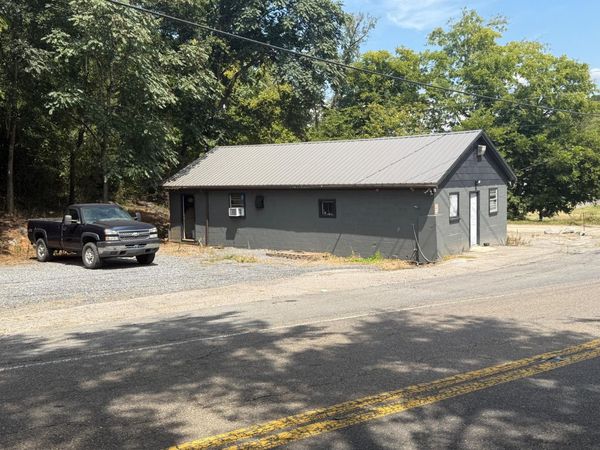 812 Hwy 321, Newport, TN 37821