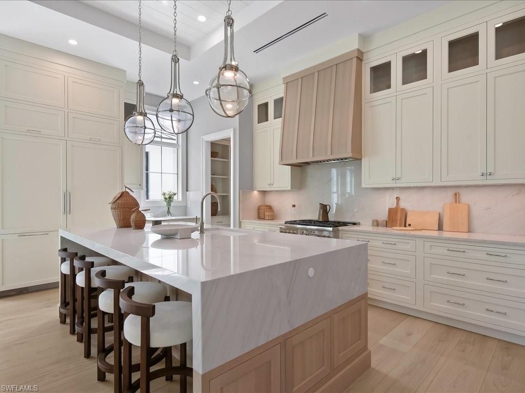 1179 Broad Ave N, Naples, FL 34102 Photo