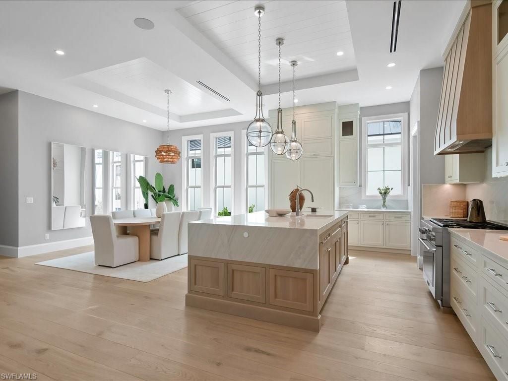 1179 Broad Ave N, Naples, FL 34102 Photo