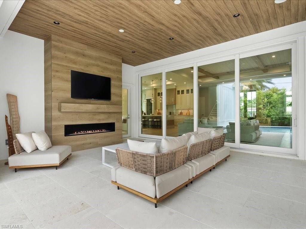 1179 Broad Ave N, Naples, FL 34102 Photo