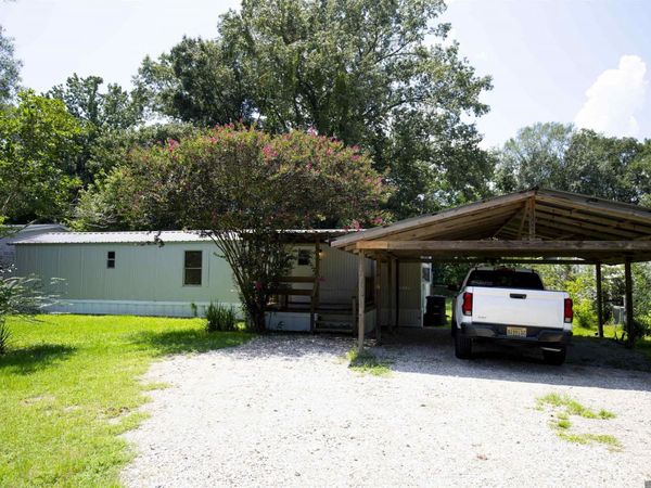 15179 W Beaver  Dr, Pride, LA 70770