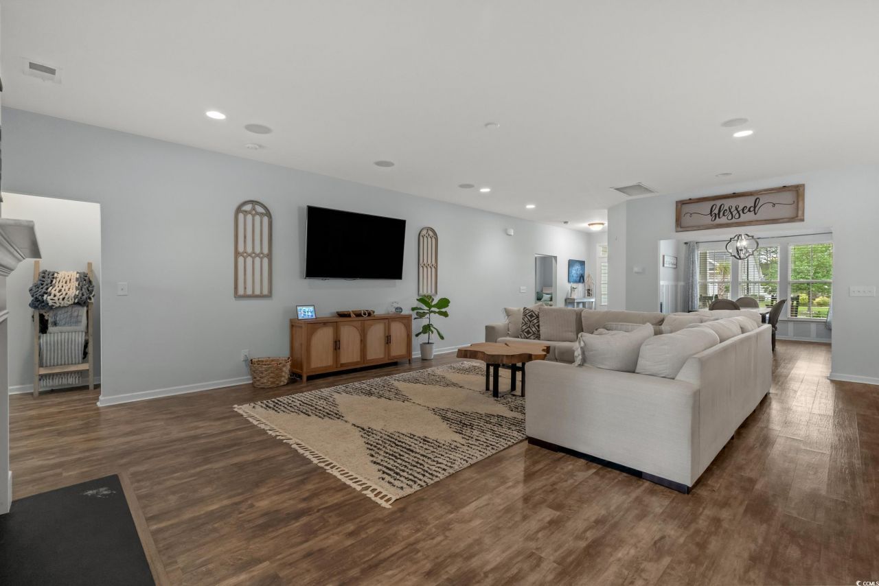 3620 Diamond Stars Way Photo 9