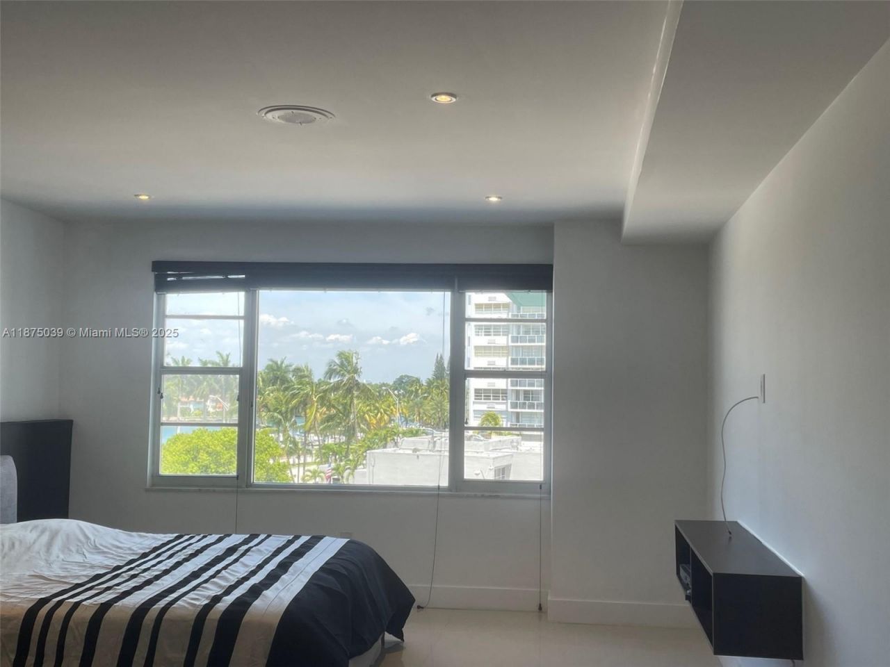 5255 Collins Ave, Unit 4G, Miami Beach, FL 33140 Photo
