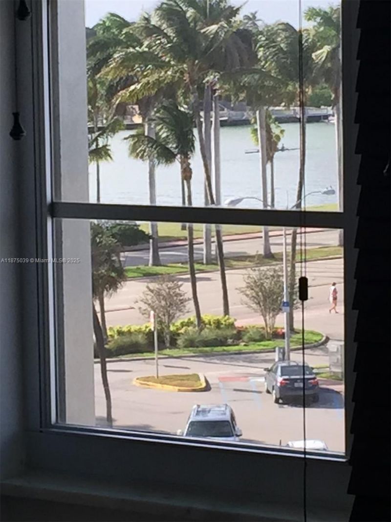 5255 Collins Ave, Unit 4G, Miami Beach, FL 33140 Photo