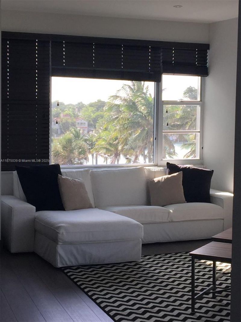 5255 Collins Ave, Unit 4G, Miami Beach, FL 33140 Photo