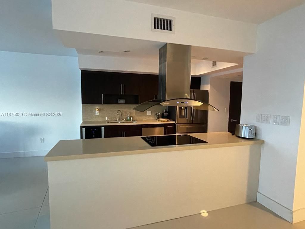 5255 Collins Ave, Unit 4G, Miami Beach, FL 33140 Photo