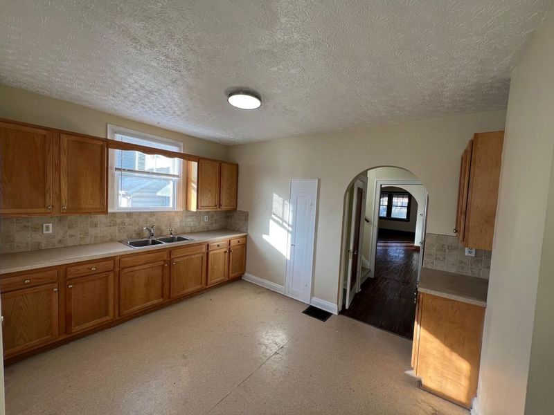 200-202 N Harris Avenue, Columbus, OH 43204 Photo 6