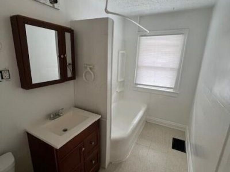 200-202 N Harris Avenue, Columbus, OH 43204 Photo 9
