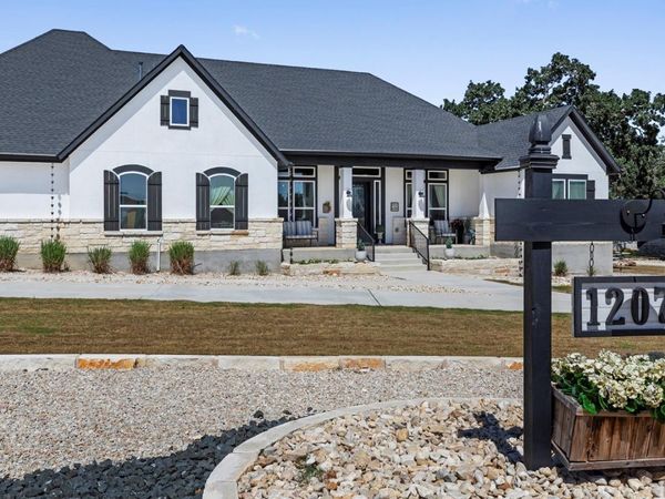1207 Game Trl, New Braunfels, TX 78132