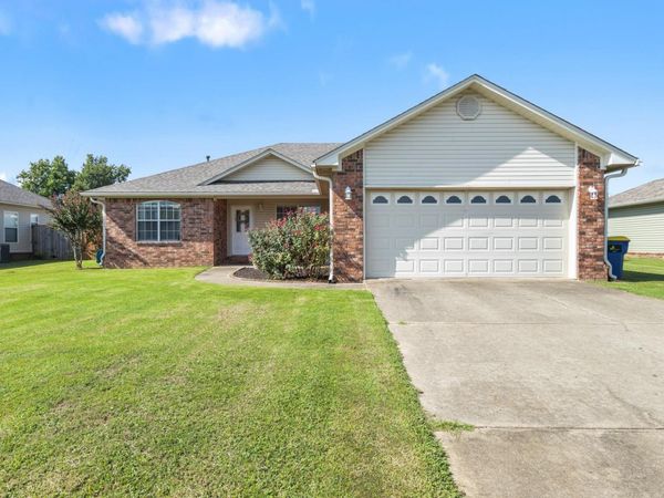25 Applewood Circle, Cabot, AR 72023