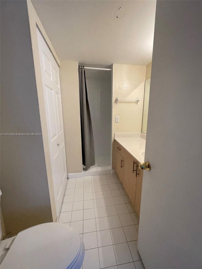 4215 N University Dr, Unit 304, Sunrise, FL 33351 Photo