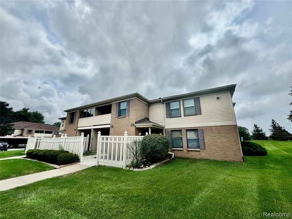 19536 NORTHRIDGE Drive, Northville Twp, MI 48167