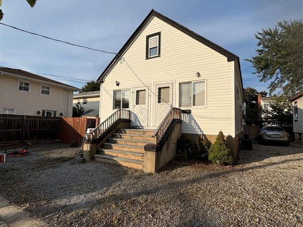 3 4th Street, Bayville, NY 11709