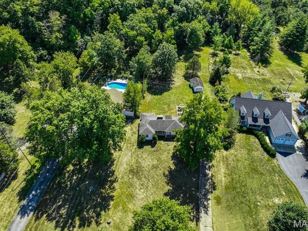 13310 W Watson Road, Sunset Hills, MO 63127