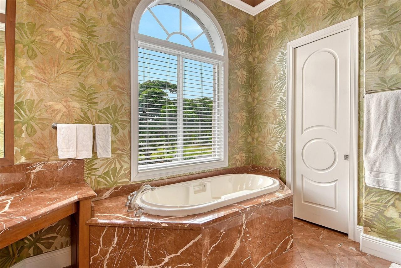 591 Putting Green Lane, Longboat Key, FL 34228 Photo