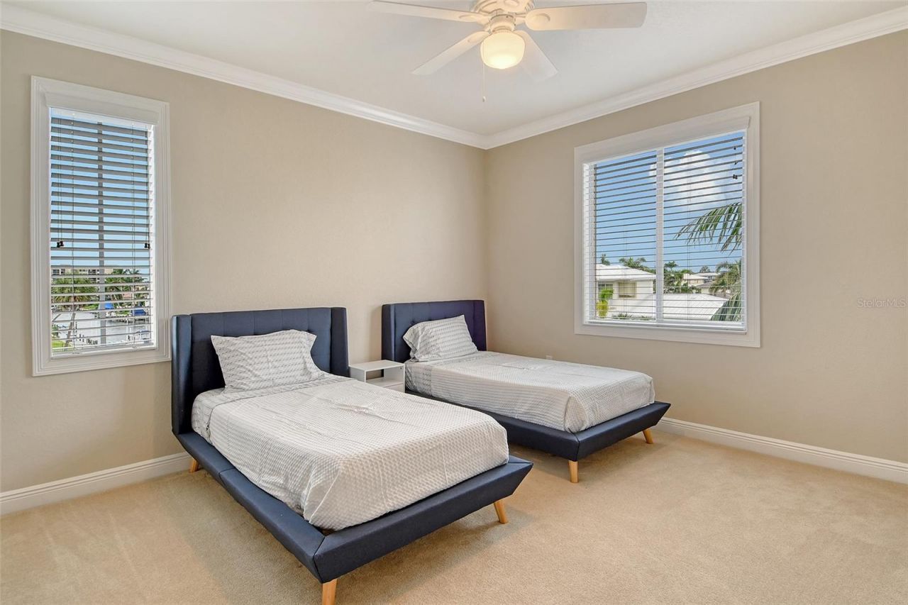591 Putting Green Lane, Longboat Key, FL 34228 Photo