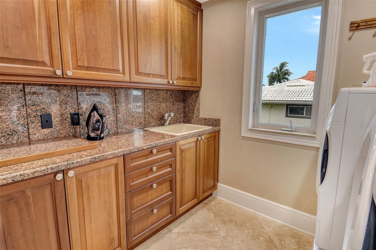 591 Putting Green Lane, Longboat Key, FL 34228 Photo