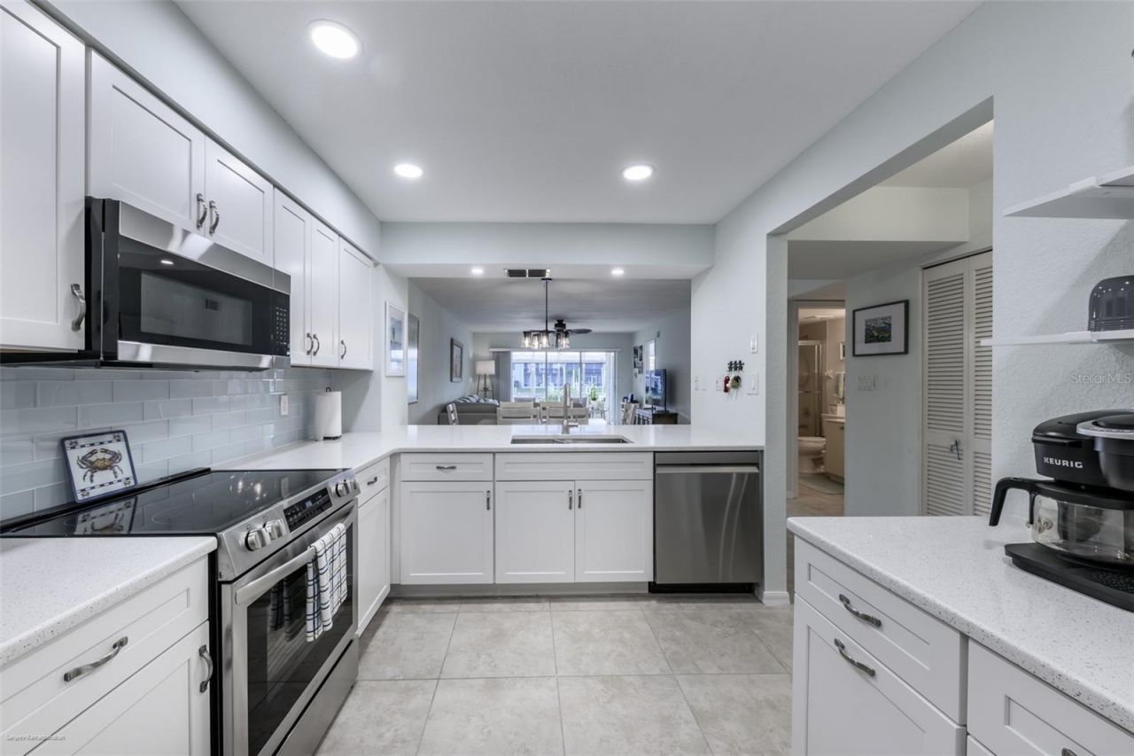 220 Coldeway Drive, Unit 112, Punta Gorda, FL 33950 Photo