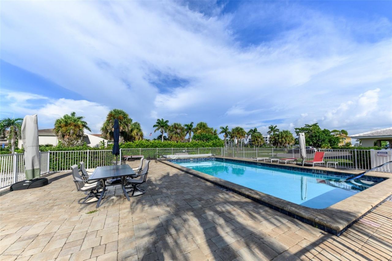 220 Coldeway Drive, Unit 112, Punta Gorda, FL 33950 Photo