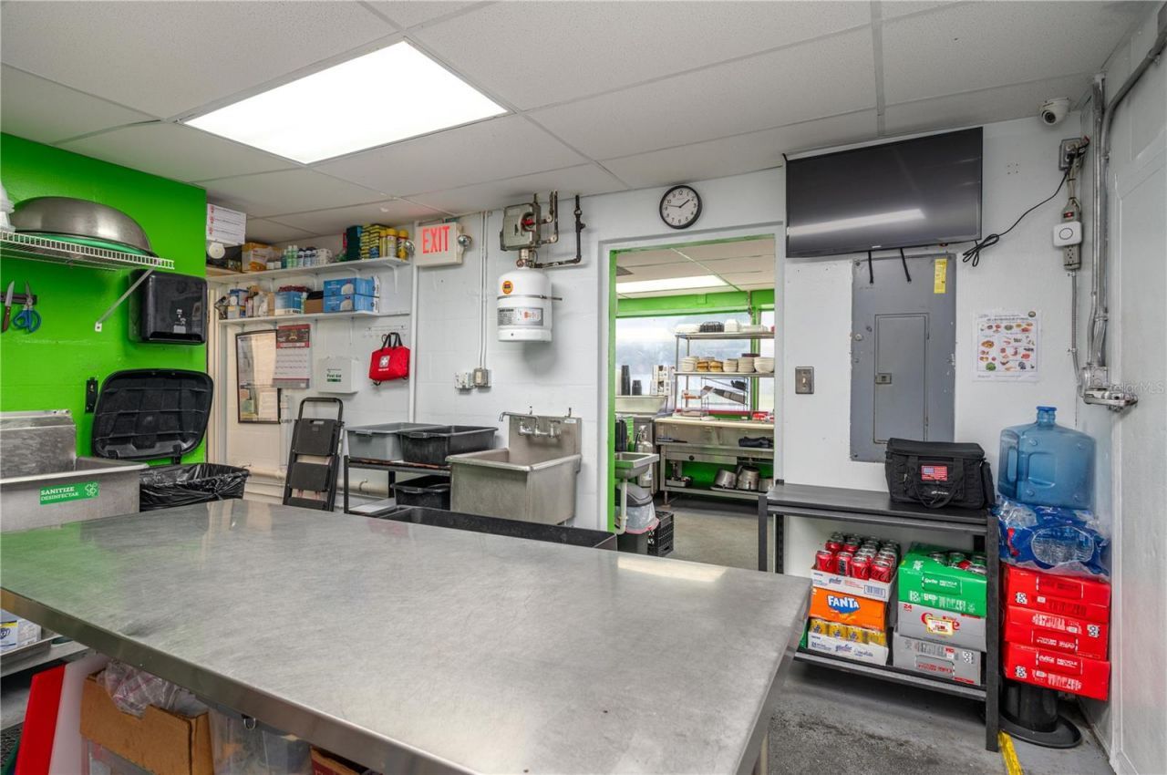 114 W Central Avenue, Lake Wales, FL 33853 Photo