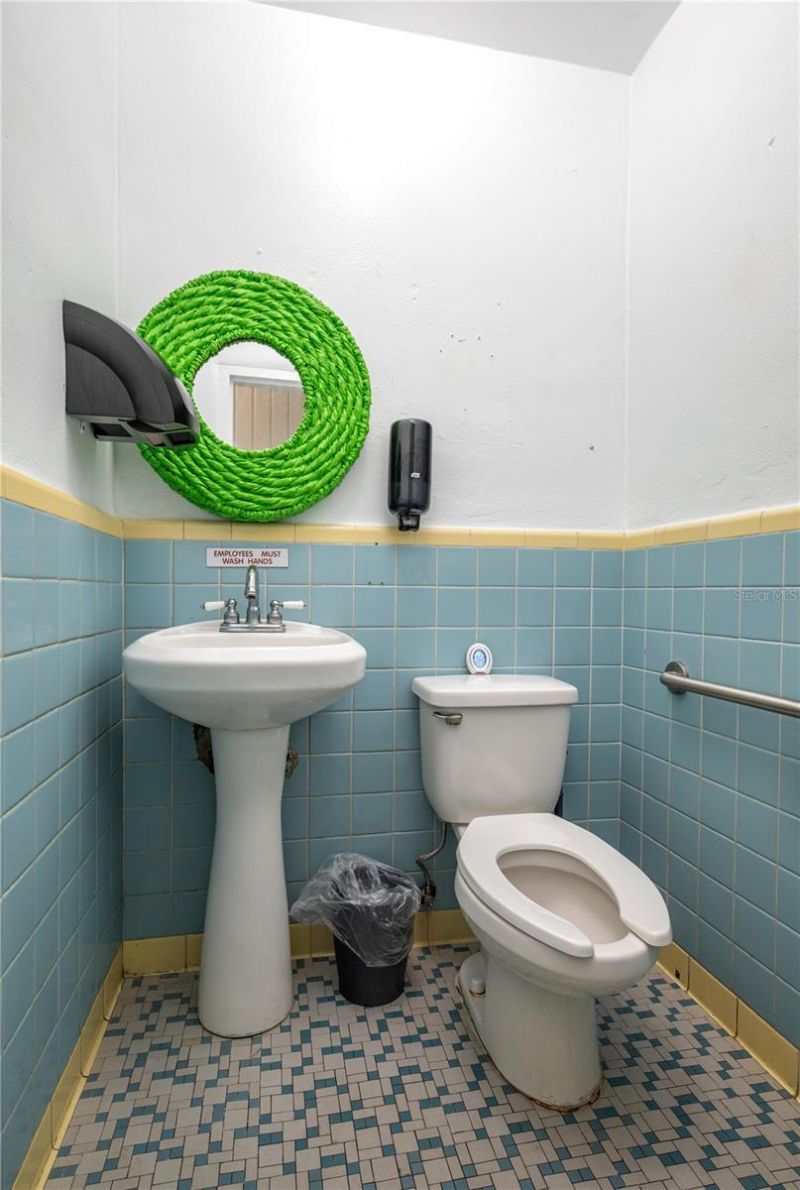 114 W Central Avenue, Lake Wales, FL 33853 Photo