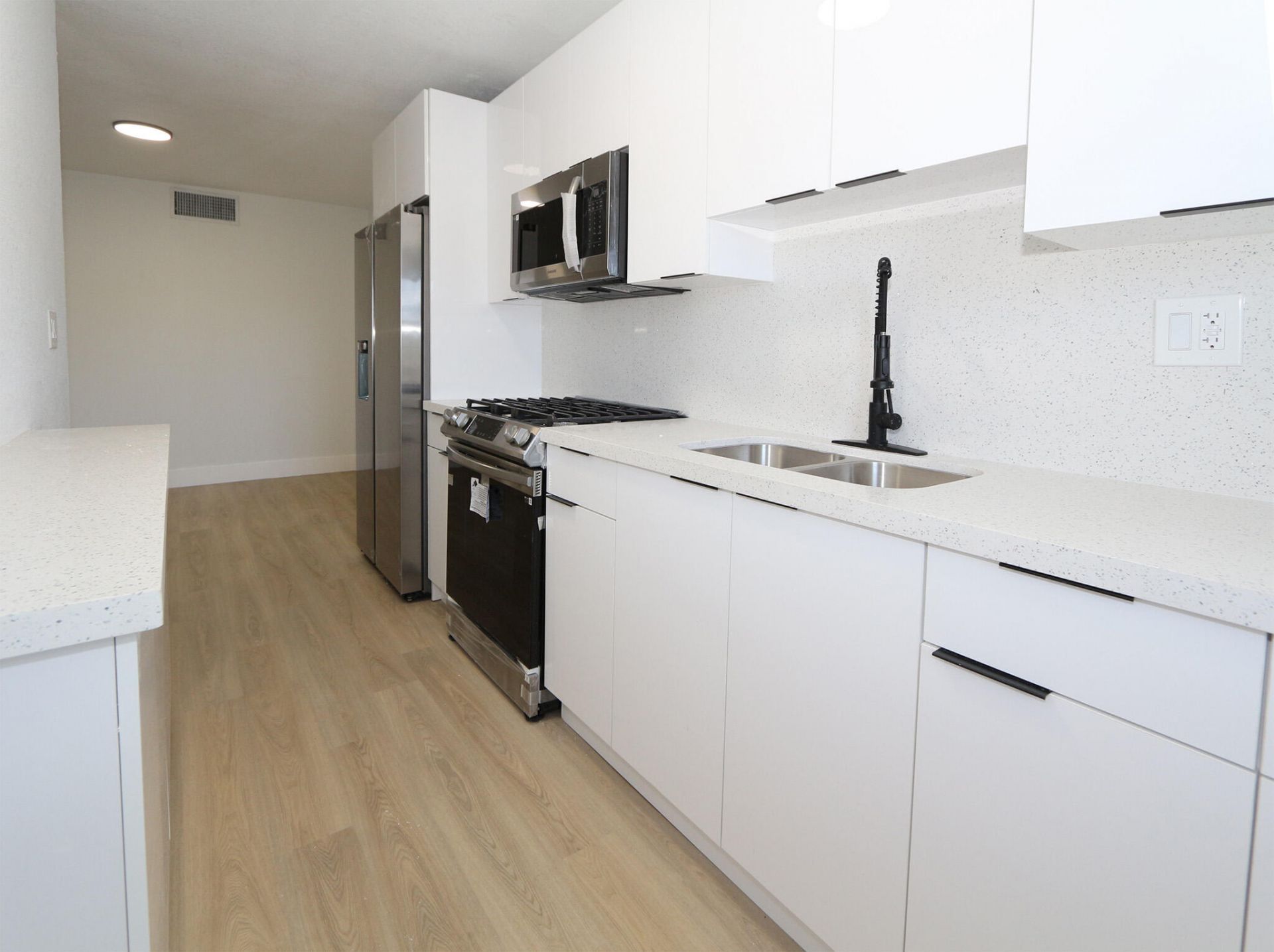 20120 NE 2nd Avenue, Unit W20, Miami Gardens, FL 33179 Photo