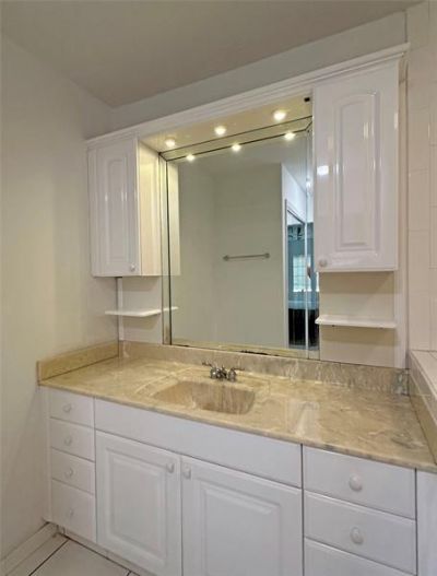 6485 Bay Club Drive, Unit 2, Fort Lauderdale, FL 33308 Photo